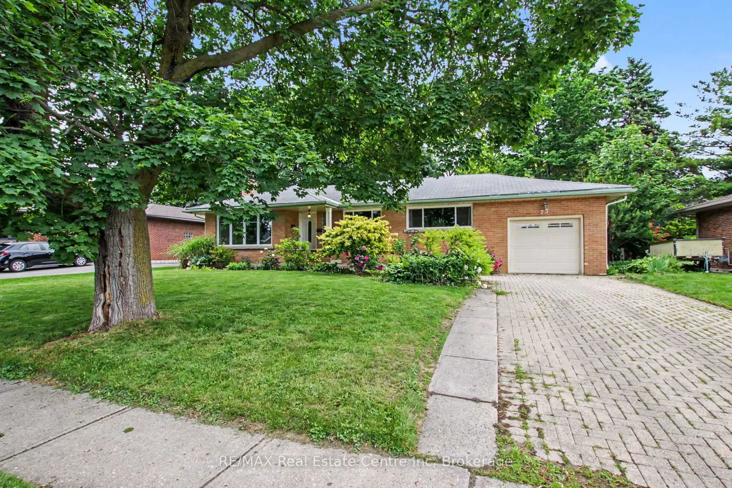 23 Glenburnie Drive photo 2