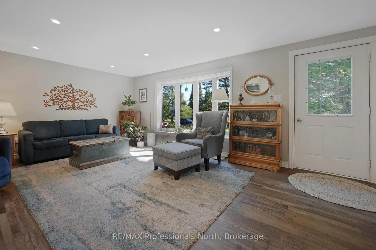 3389 Gelert Road photo 5