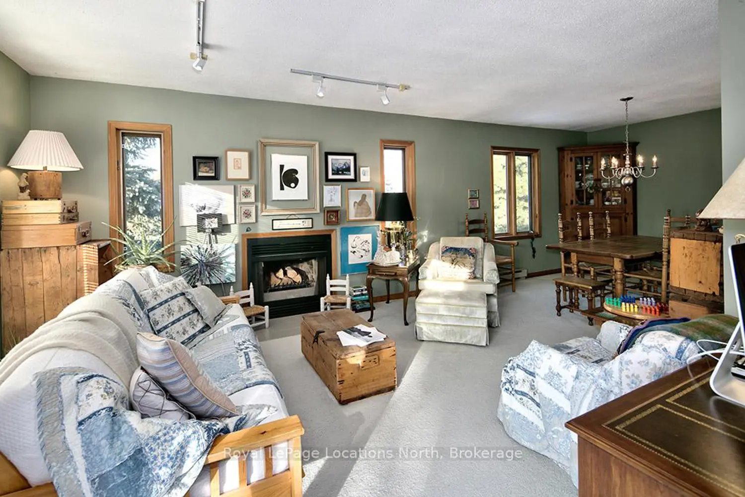 102 Fraser Crescent photo 2