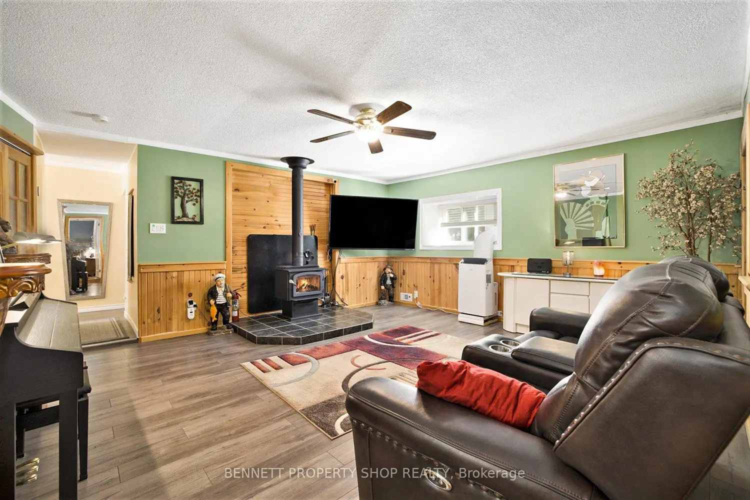 3834 Woodkilton Road photo 2