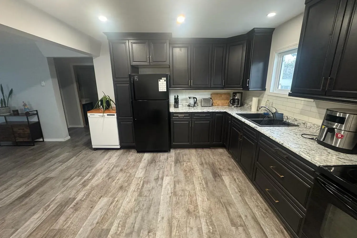 1018 Cornwall Avenue North photo 3
