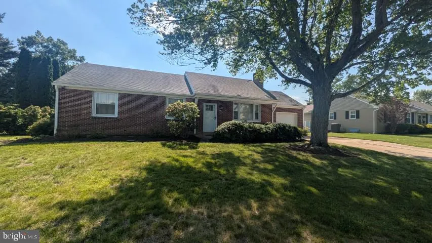 22 W Dale Road, Wilmington, DE 19810
