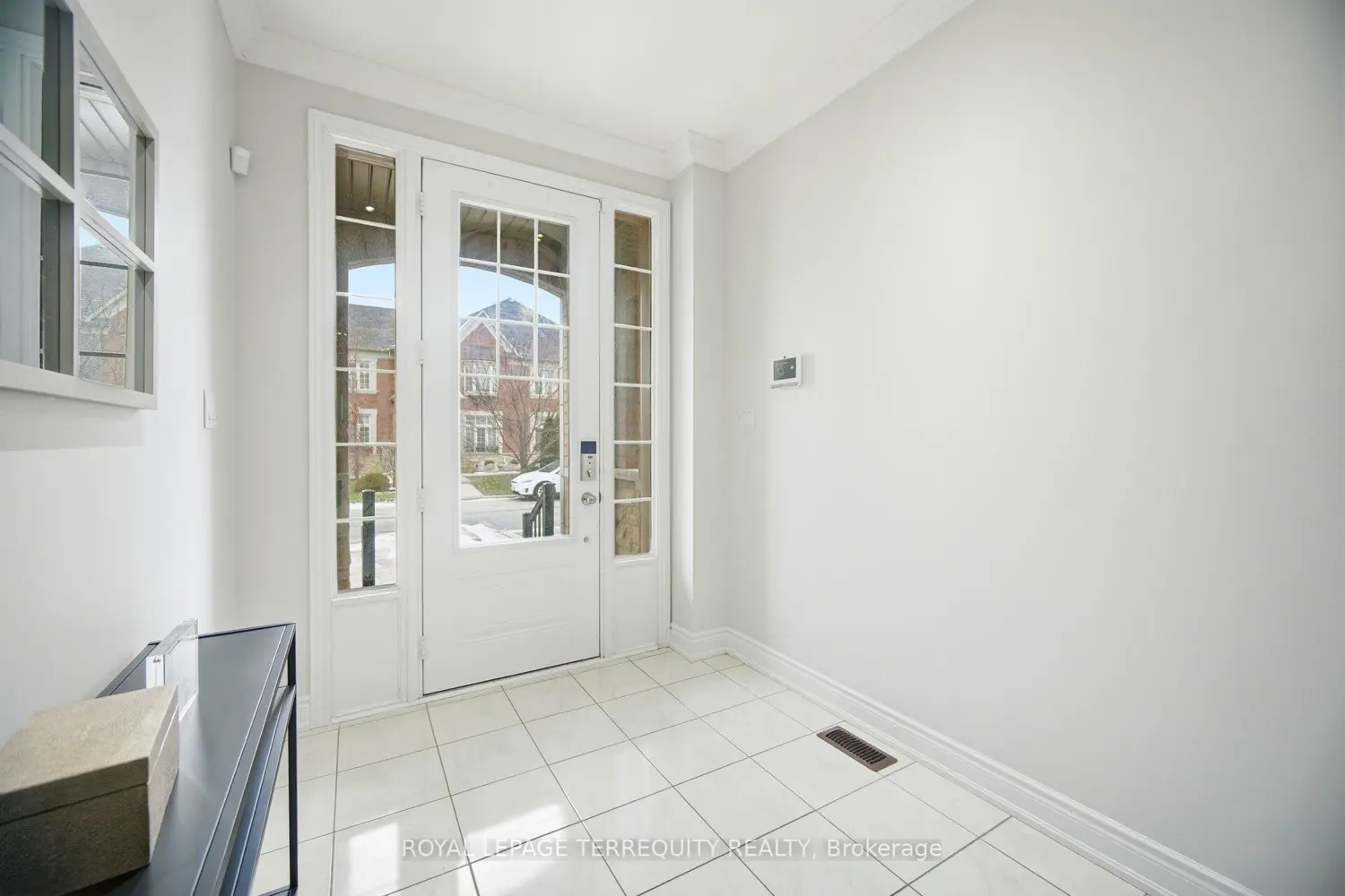 86 Hatton Garden Road photo 4