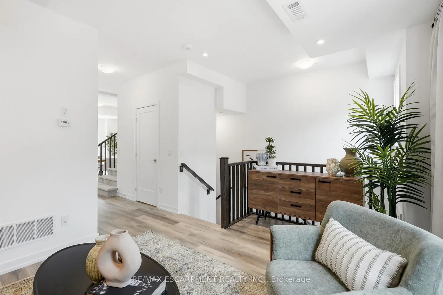 173 Burke Street photo 3