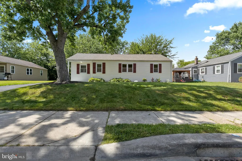 121 Robinson Dr, New Castle, DE 19720 photo 4