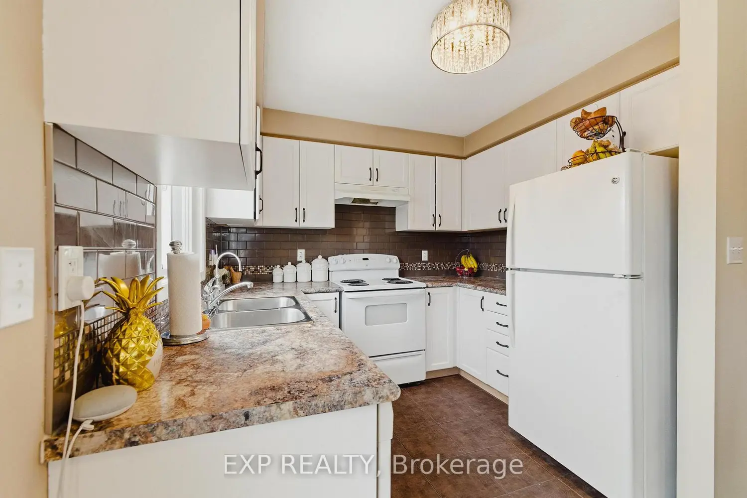 750 Lawrence Street 88 photo 3