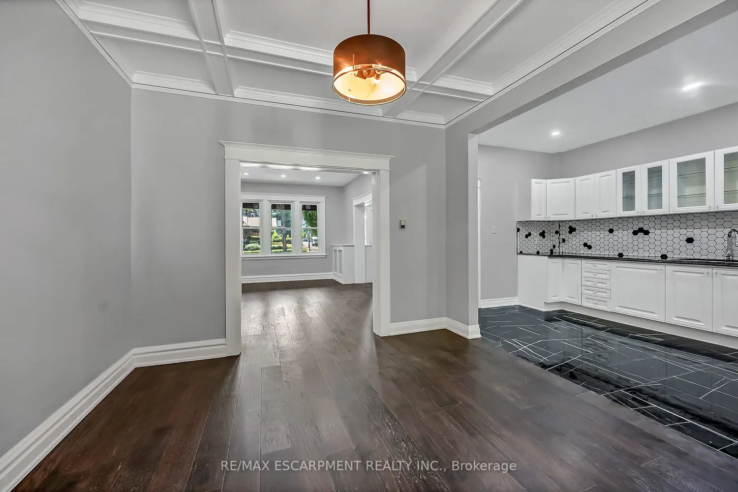 172 Sherman Avenue photo 4