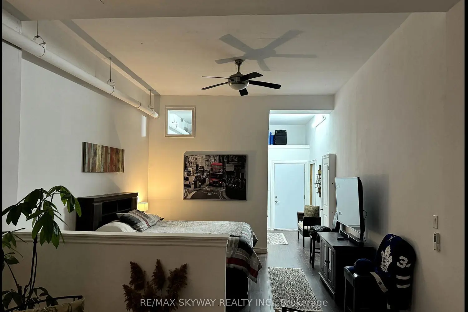 108 Duncan Street photo 2