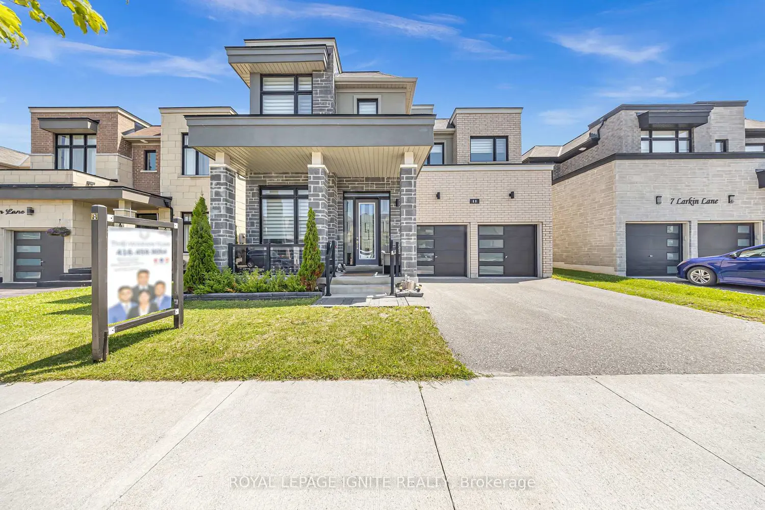 11 Larkin Lane photo 2
