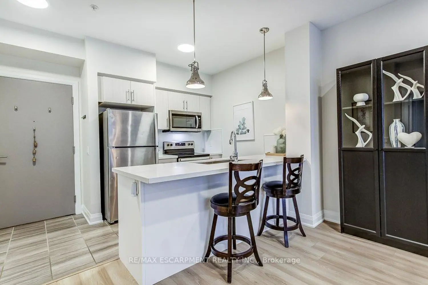 16 Concord Place 201 photo 4