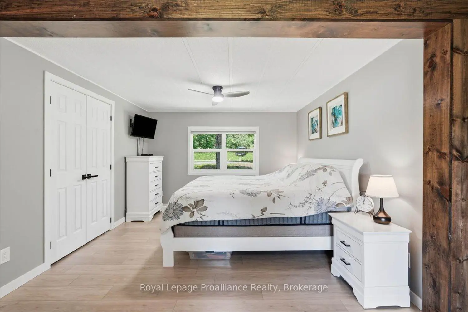 596 Courneya Road photo 5