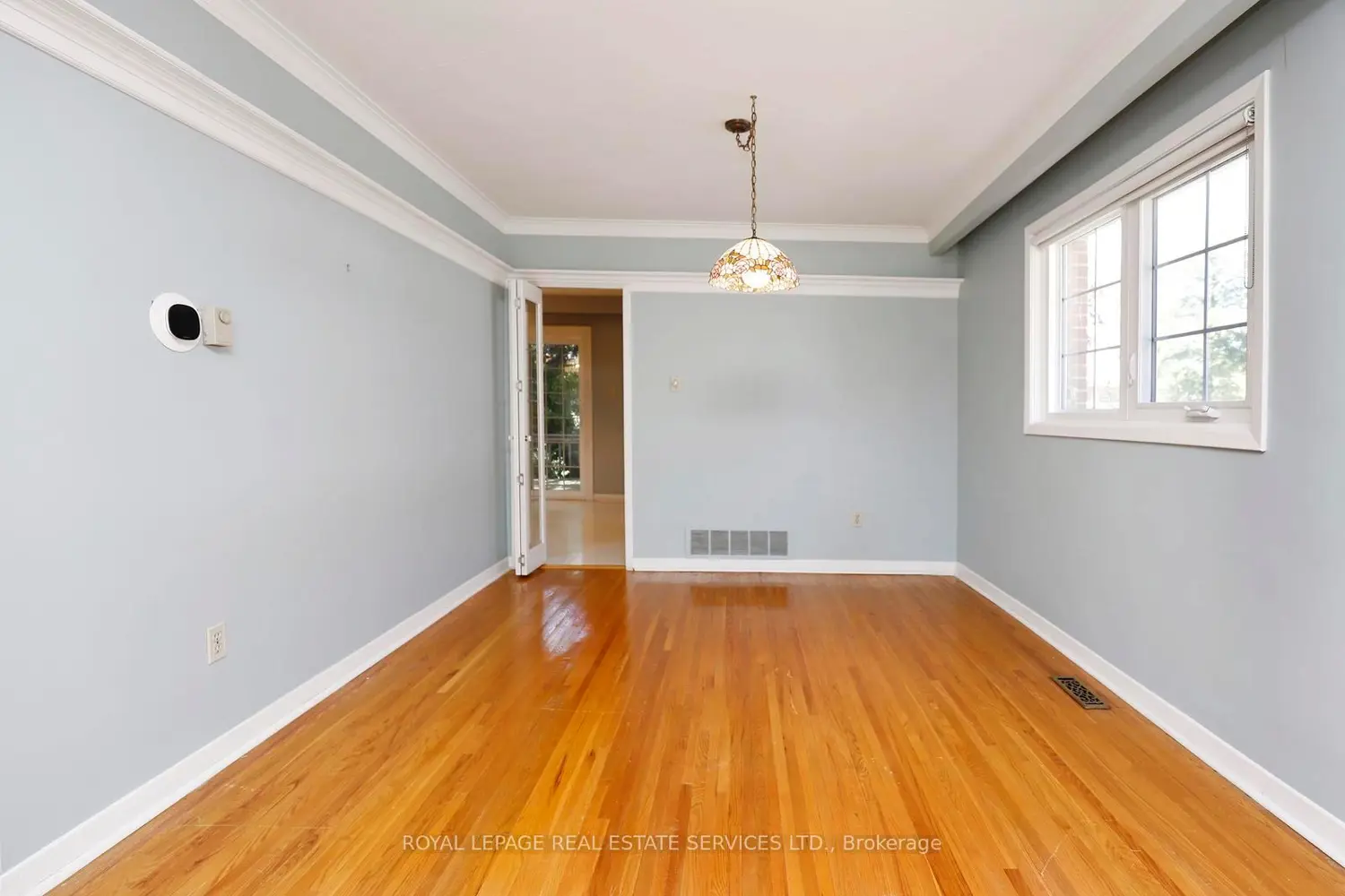 1492 Hillgrove Road photo 5