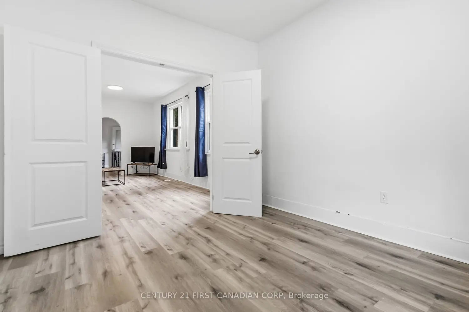 215 Bernard Avenue photo 5