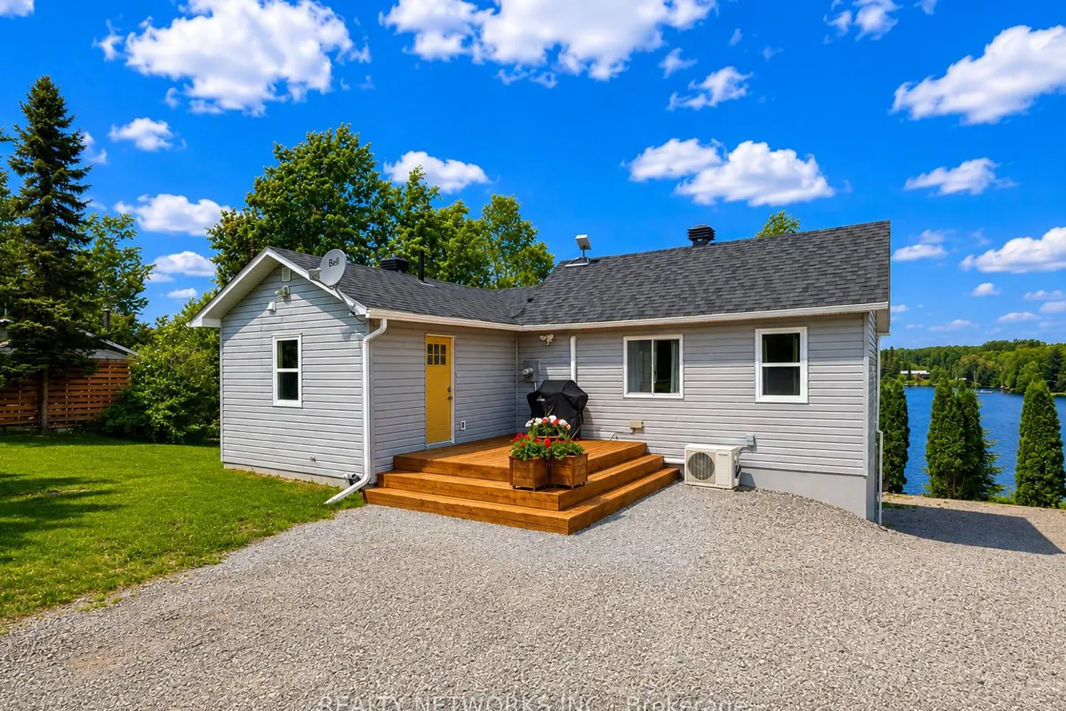 138 Anderson Drive photo 2