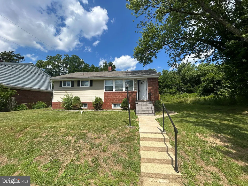2012 Royal Garden Drive, Baltimore, MD 21207 photo 3
