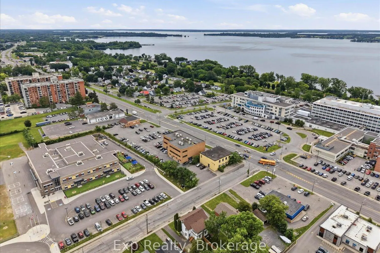130-132 Macdonald Avenue photo 2