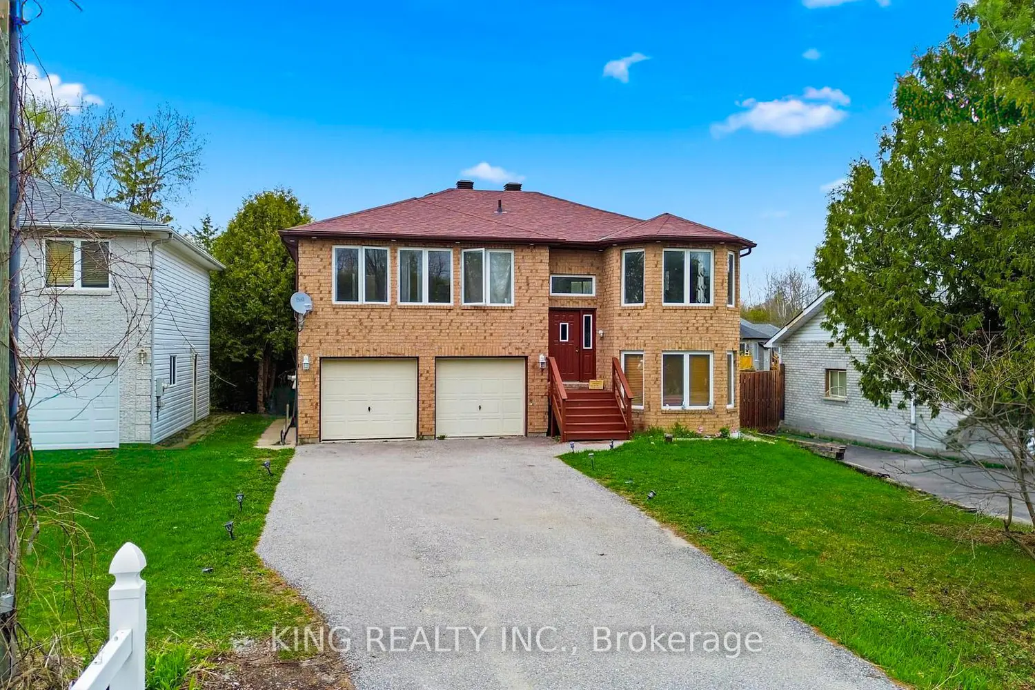 1181 Arnold Street photo 2