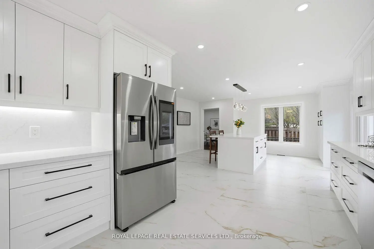 2531 Morrison Avenue photo 3