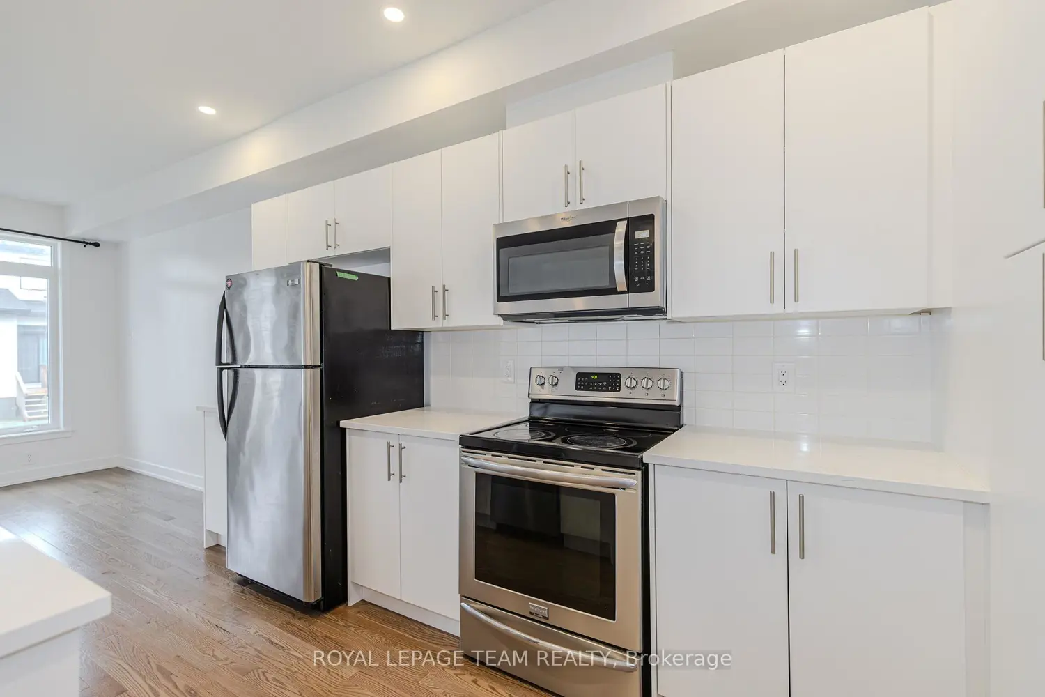 867 Anciano Crescent photo 4