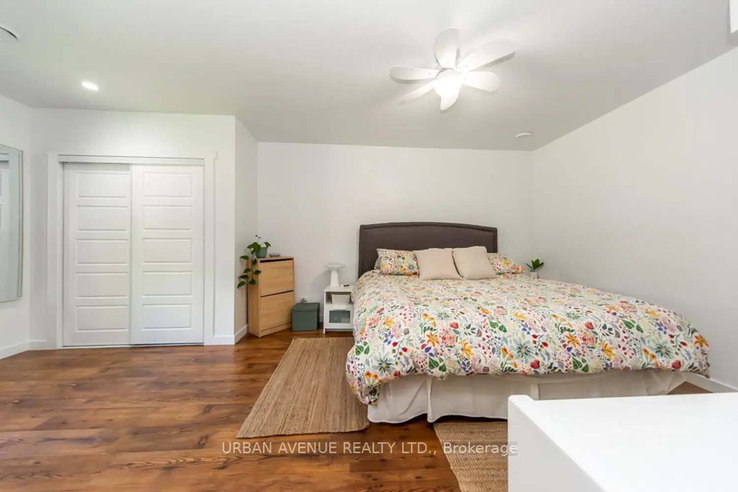 23505 Lakeridge Road photo 5