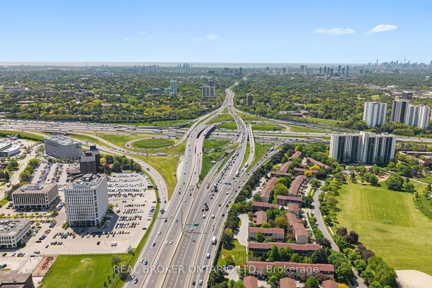 2015 Sheppard Avenue 3010 photo 2