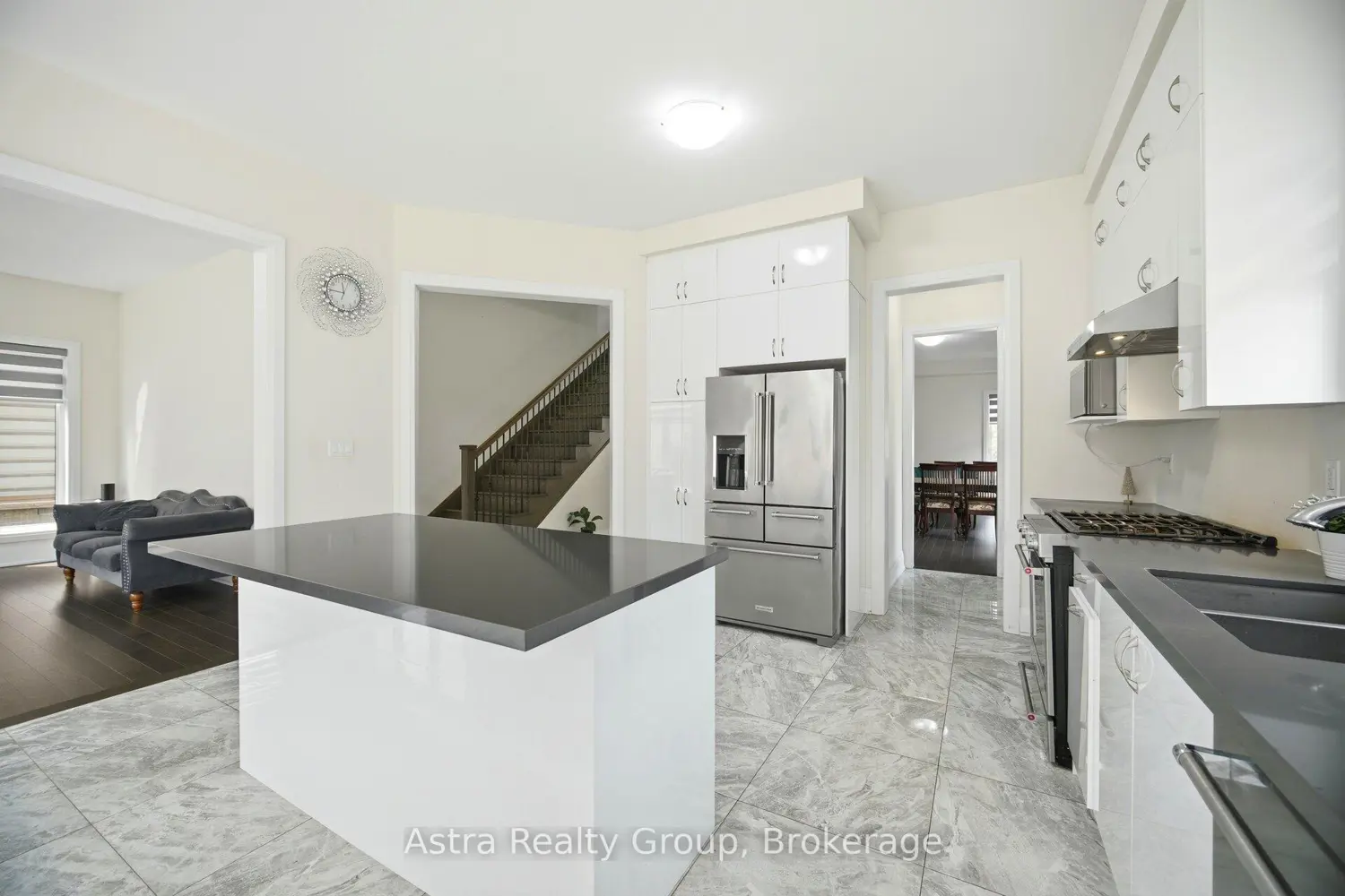 49 Westlake Crescent photo 2