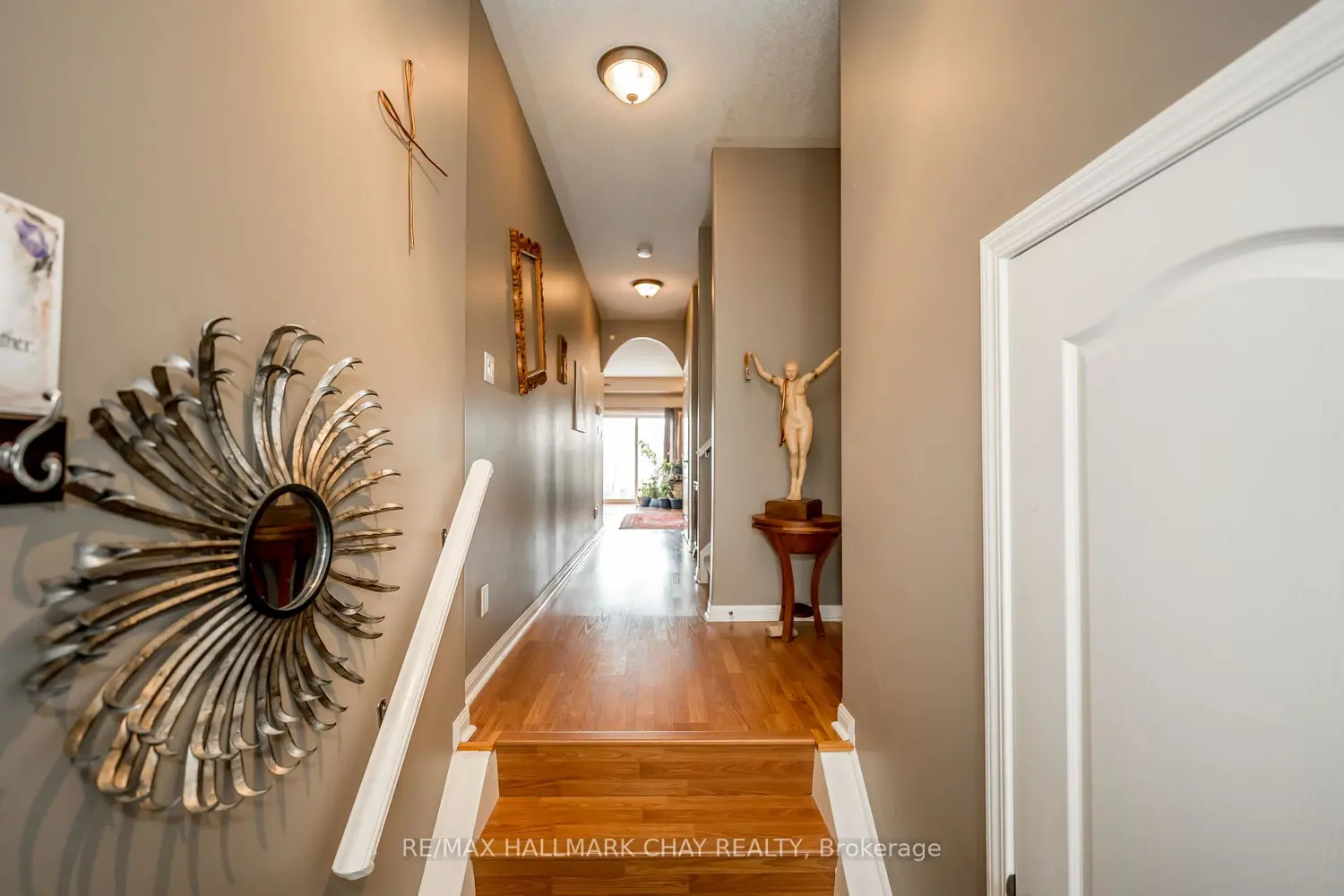488 Yonge Street 9