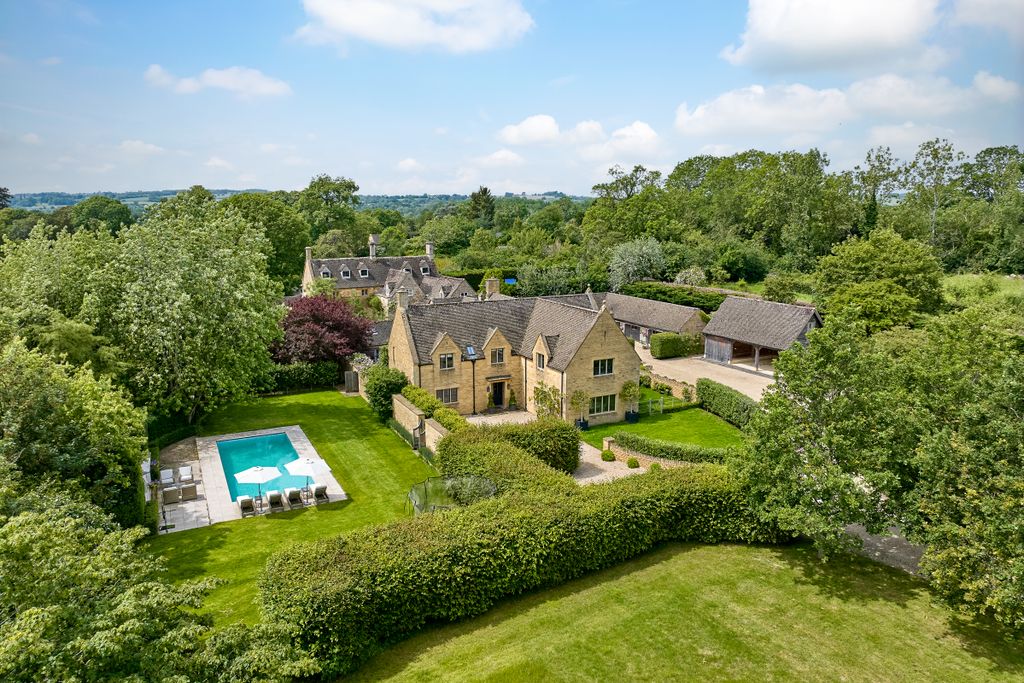 8 bed property for saleEvenlode, Evenlode, Gloucestershire GL56