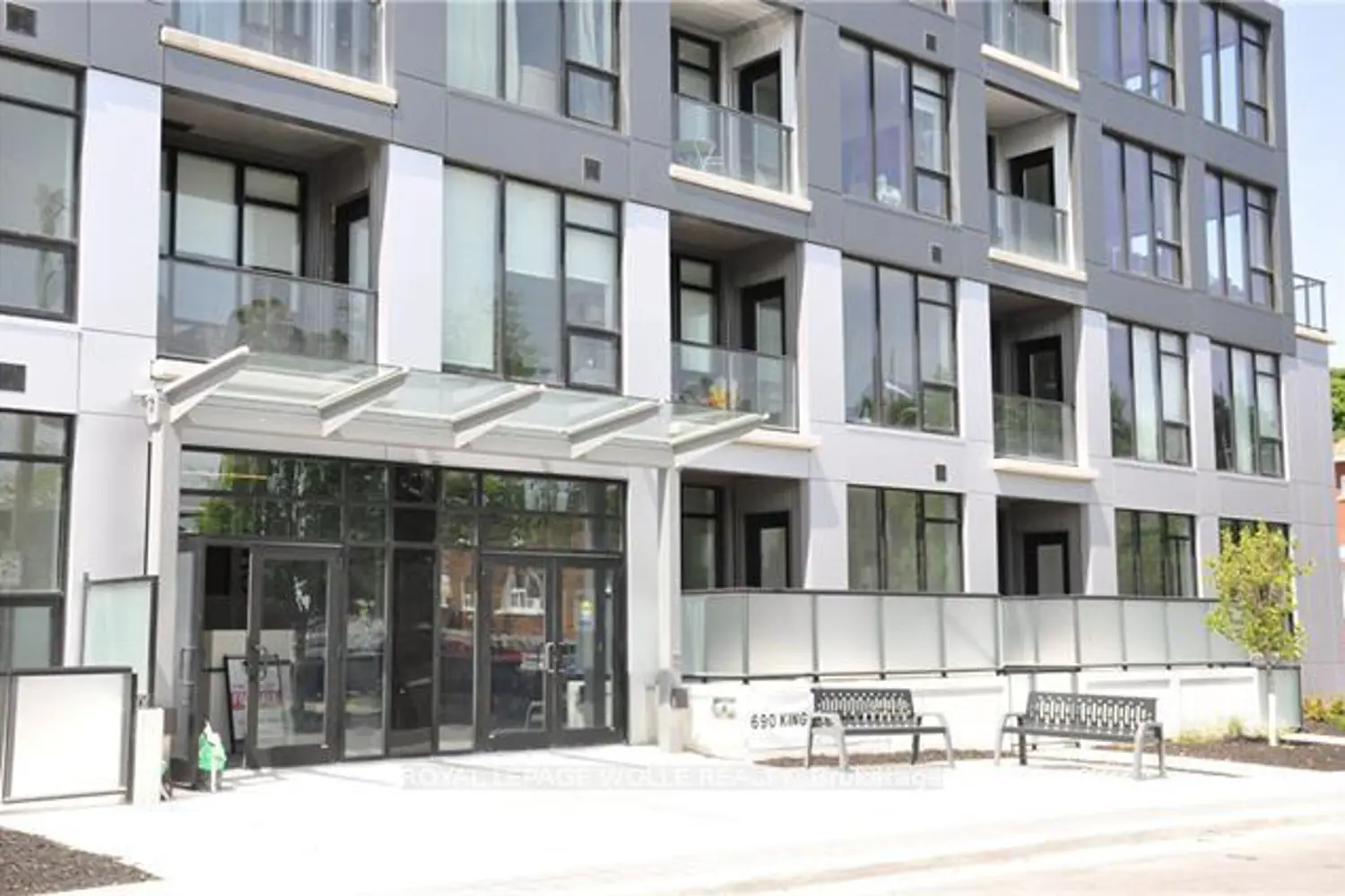 690 King Street 116 photo 2