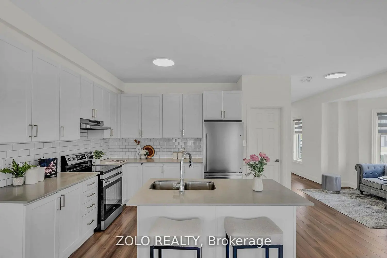 37 Prospect Way photo 3
