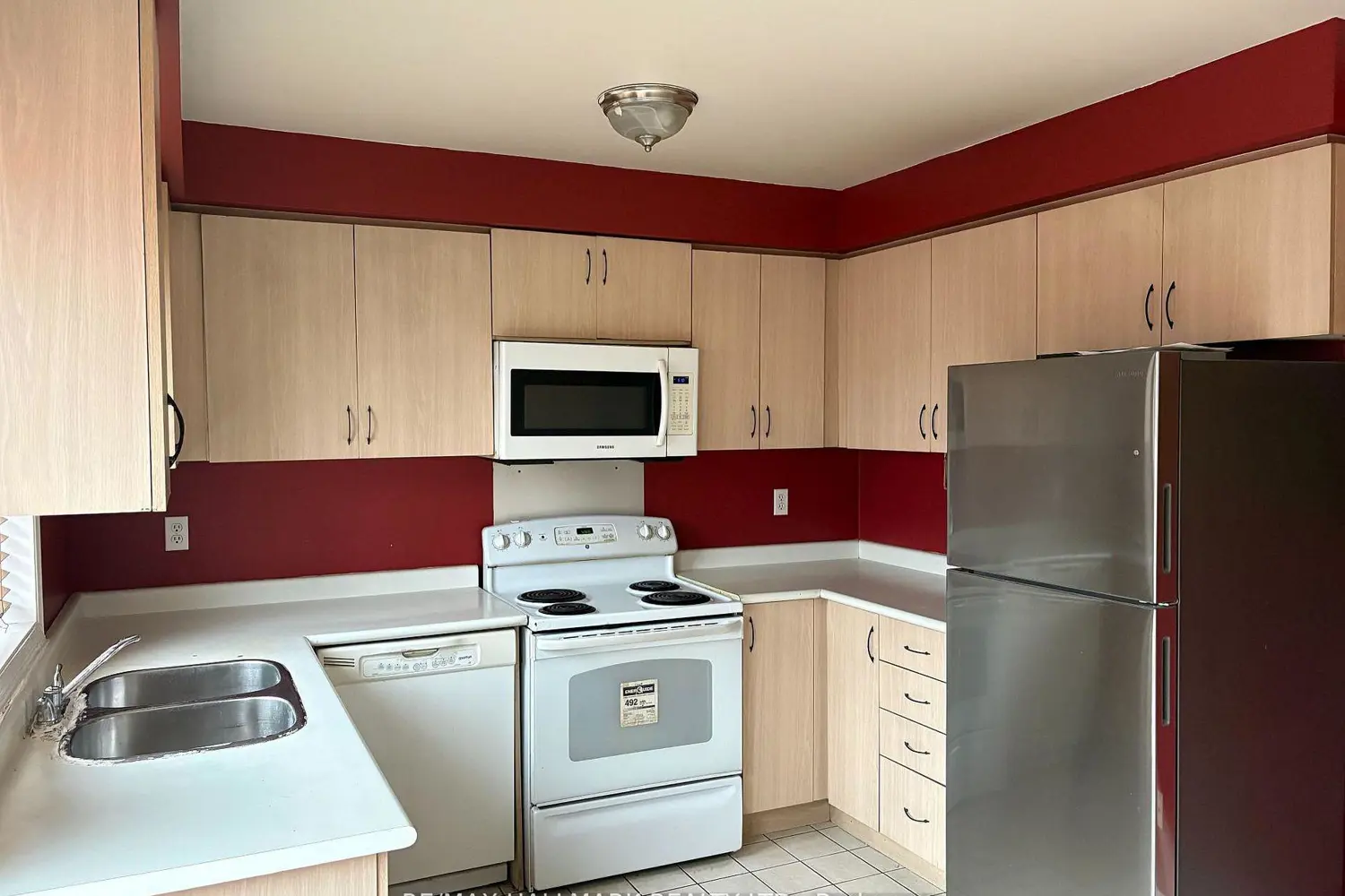 138 Spadina Road photo 4