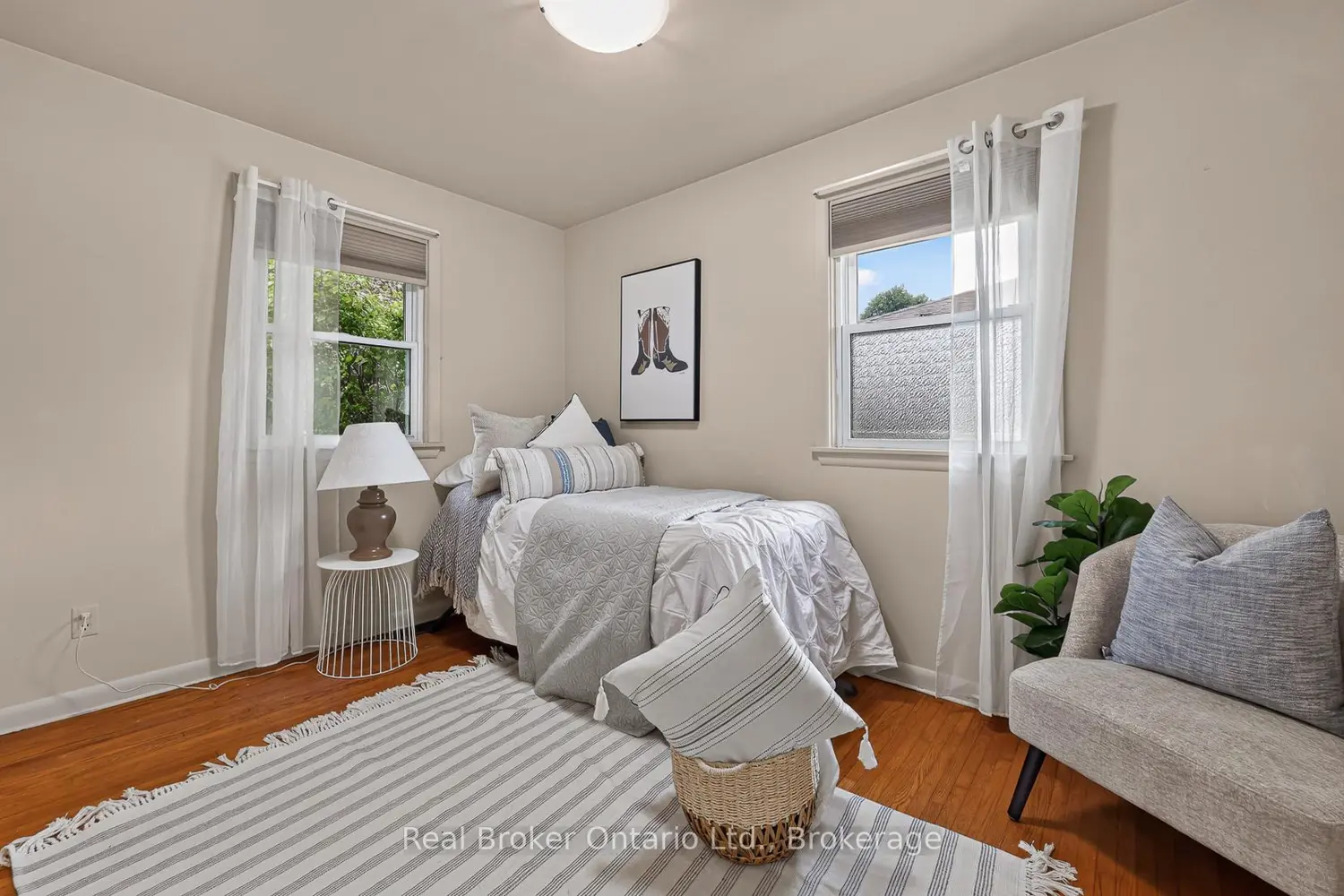 38 Aileen Drive photo 5