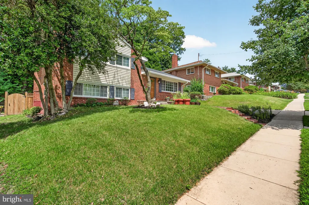 10202 Leslie Street, Silver Spring, MD 20902