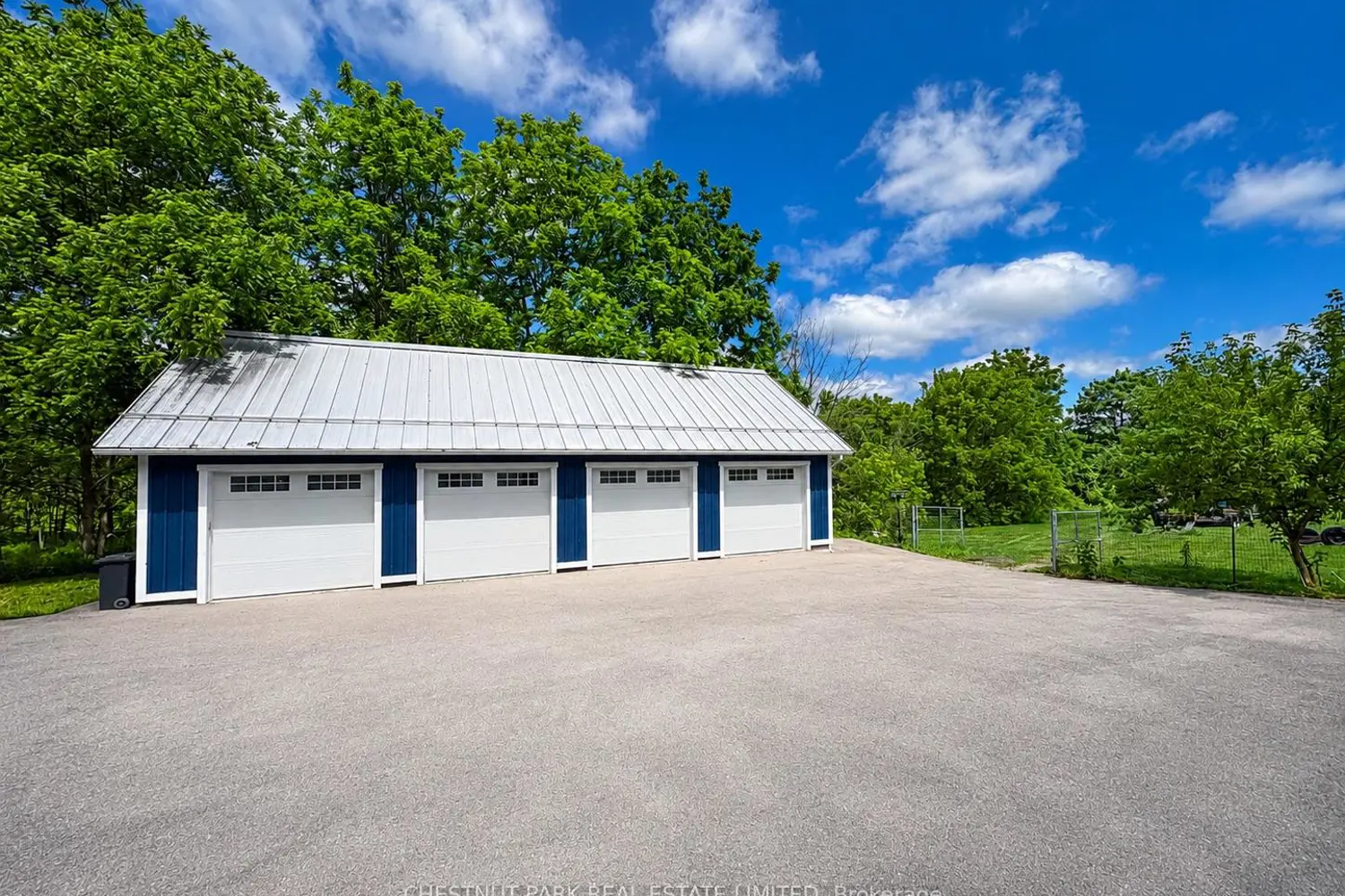6115 Guelph Line photo 5