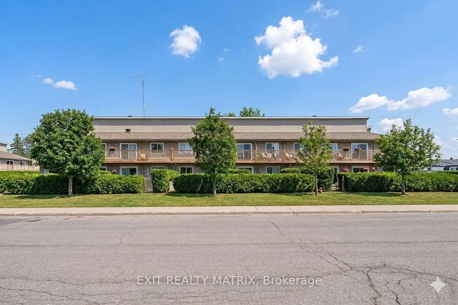 770 St Jean Street 18