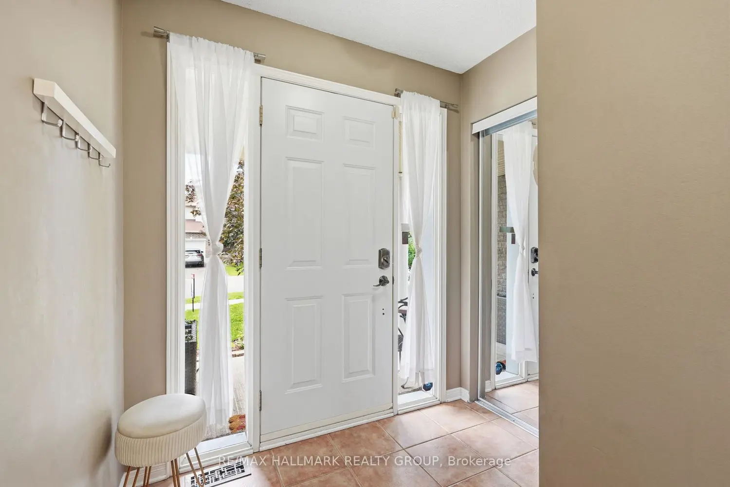 2122 Patricia Street photo 2