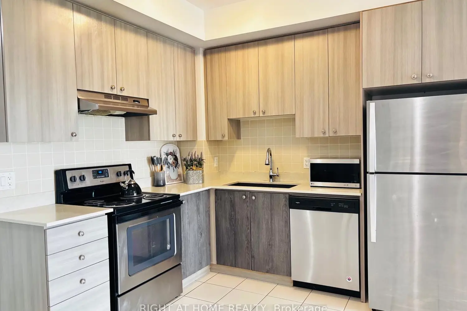 2486 Old Bronte Road 518 photo 3