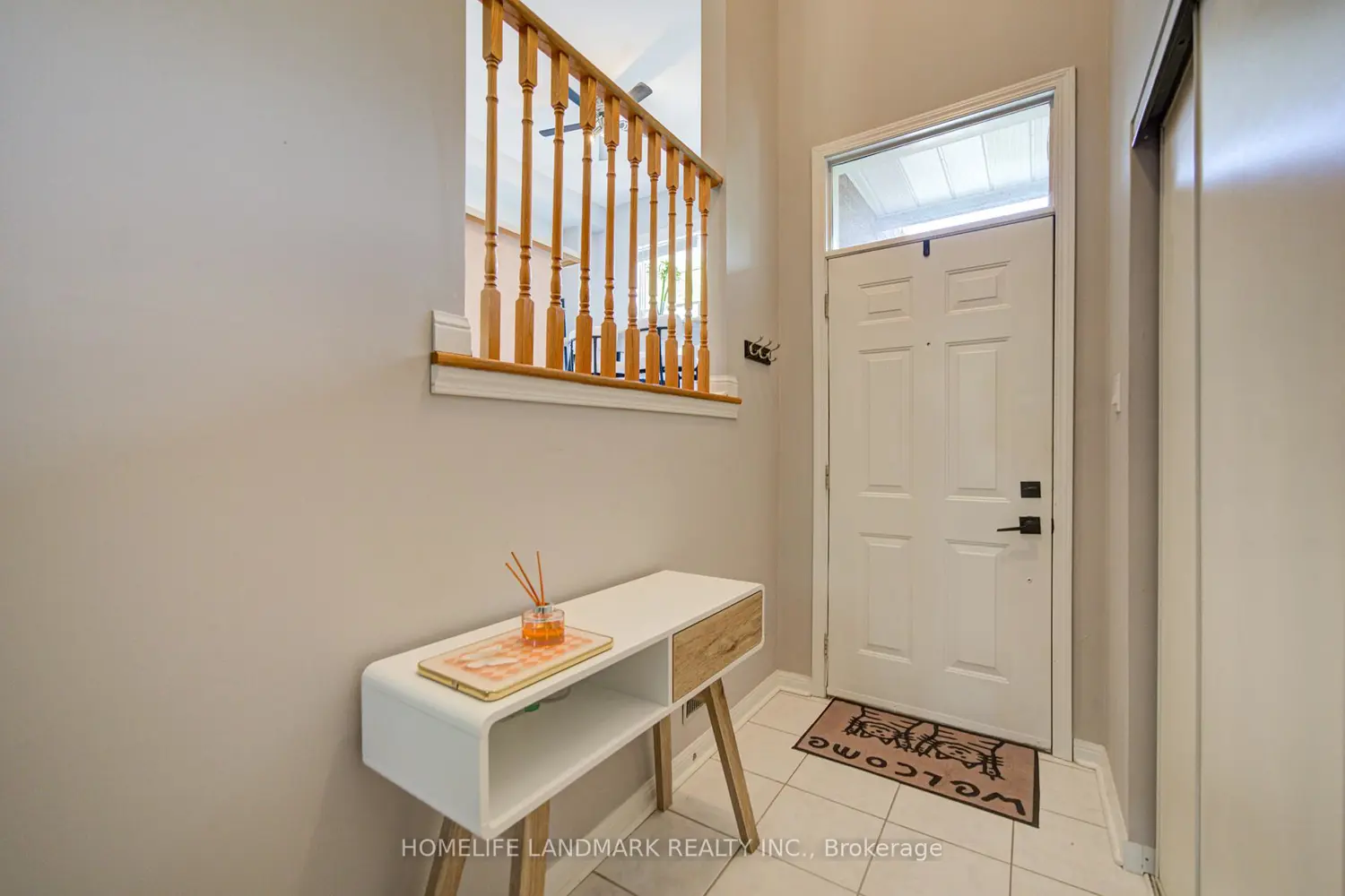 545 Bondi Avenue photo 2