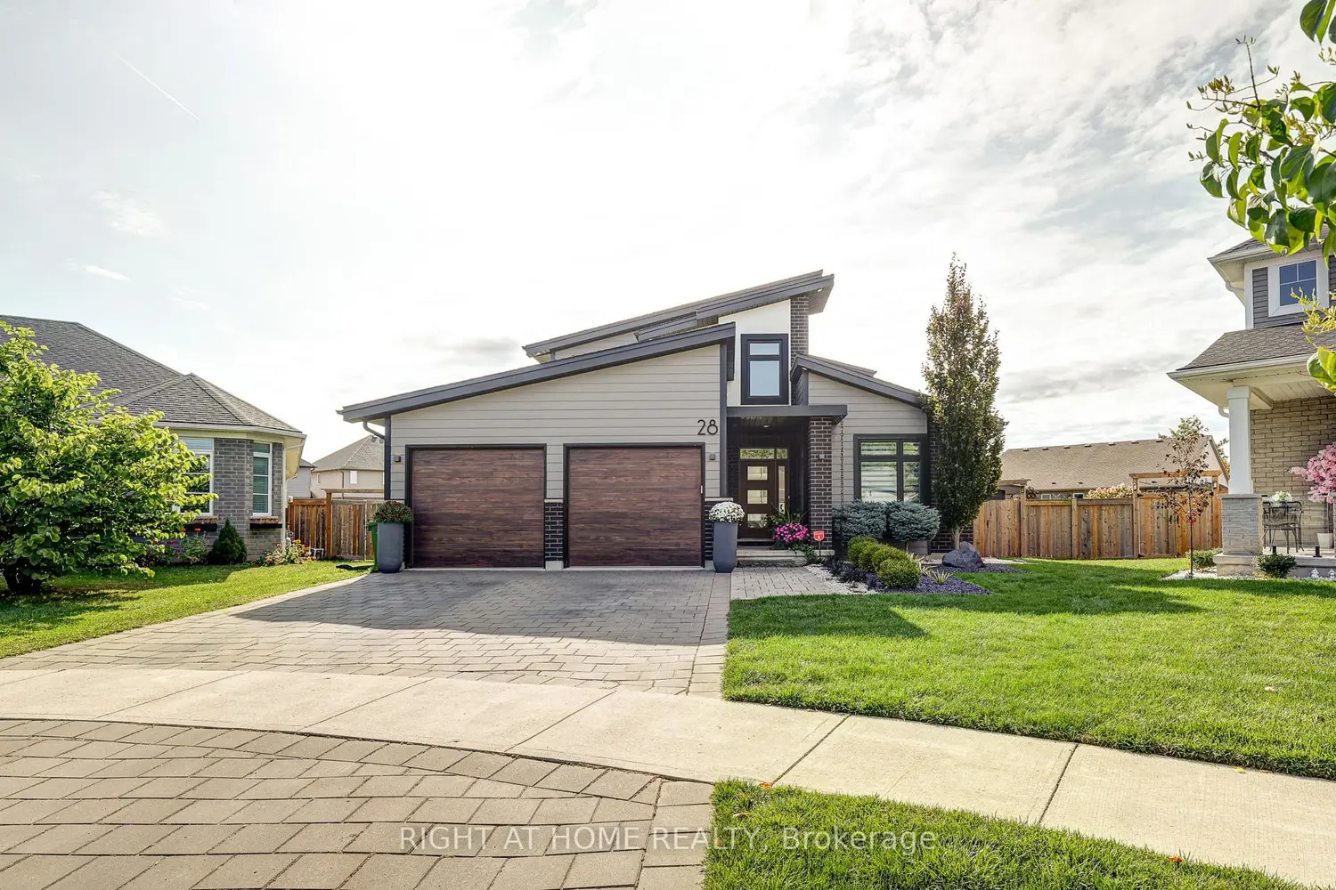 28 Martingale Terrace photo 2