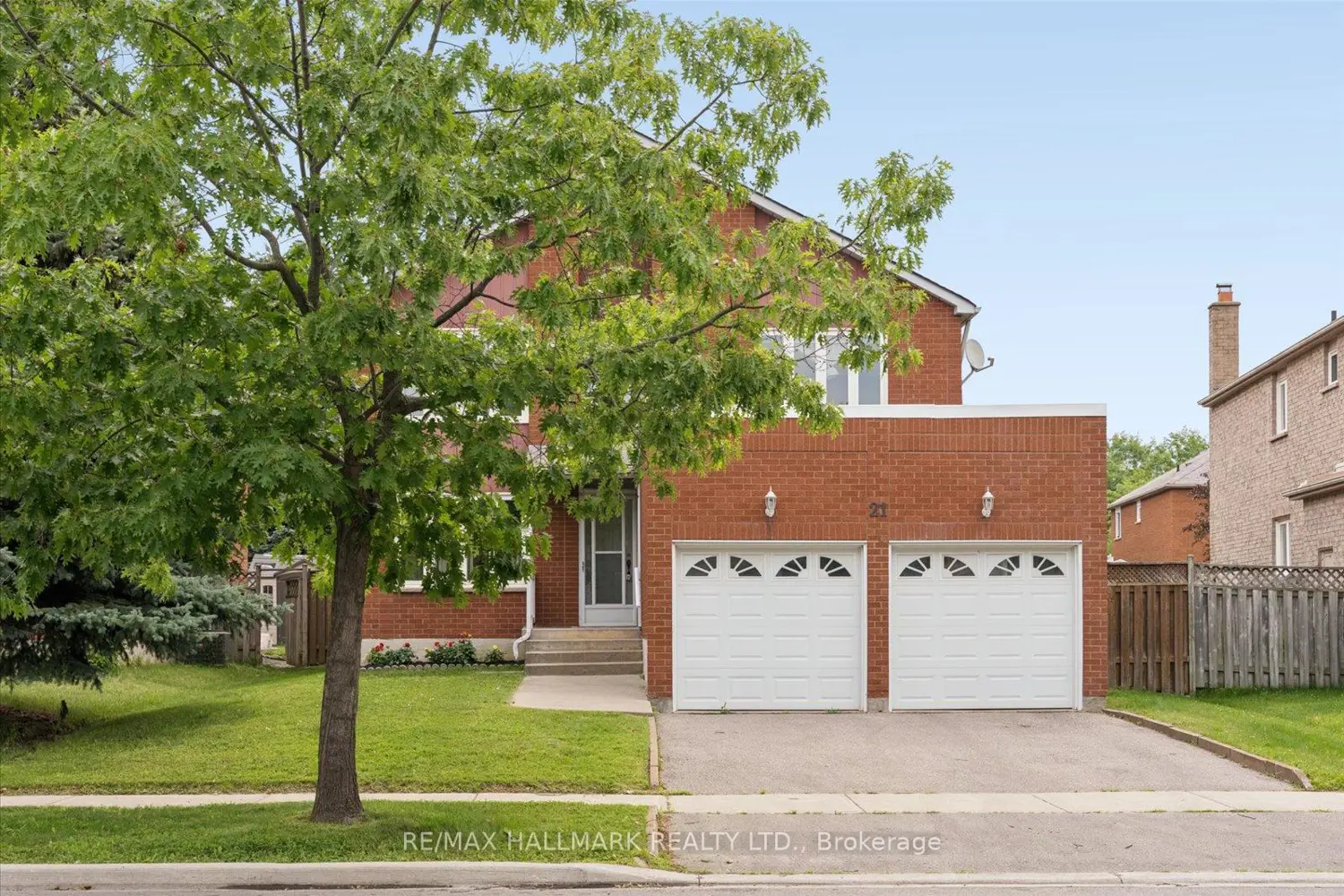 21 Caldbeck Avenue photo 2