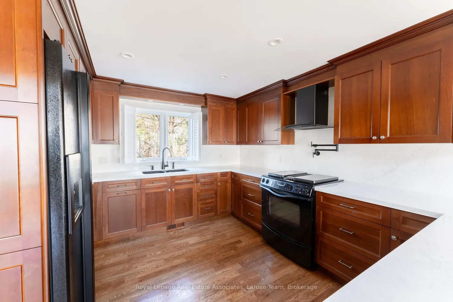 75 Maple Avenue 4 photo 5