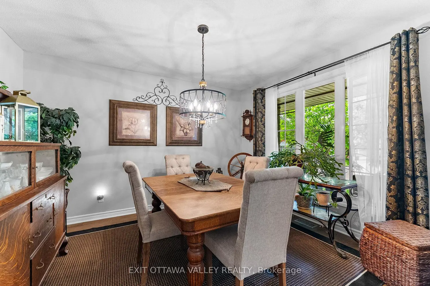 605 Elizabeth Street photo 5