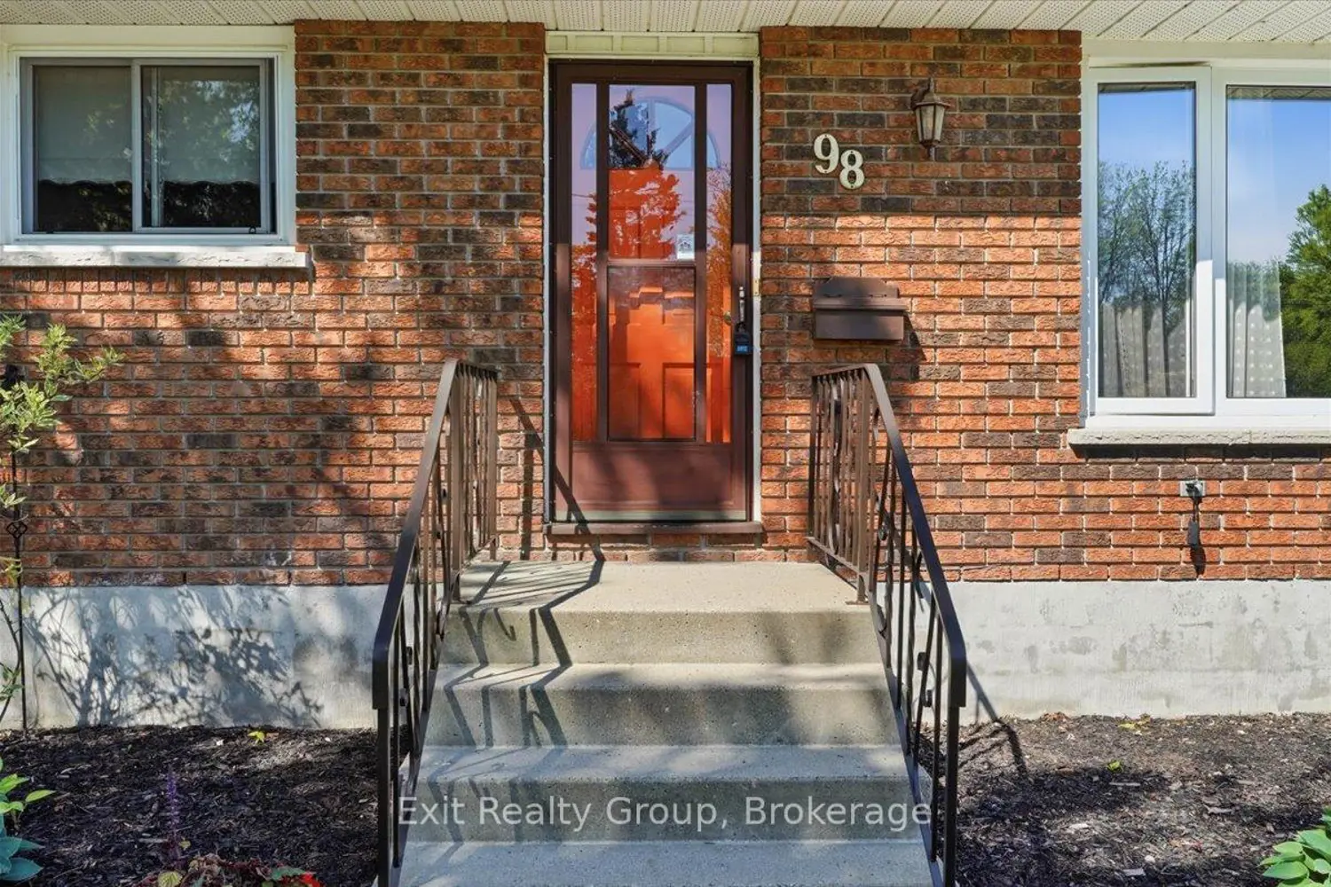 98 Division Street photo 2