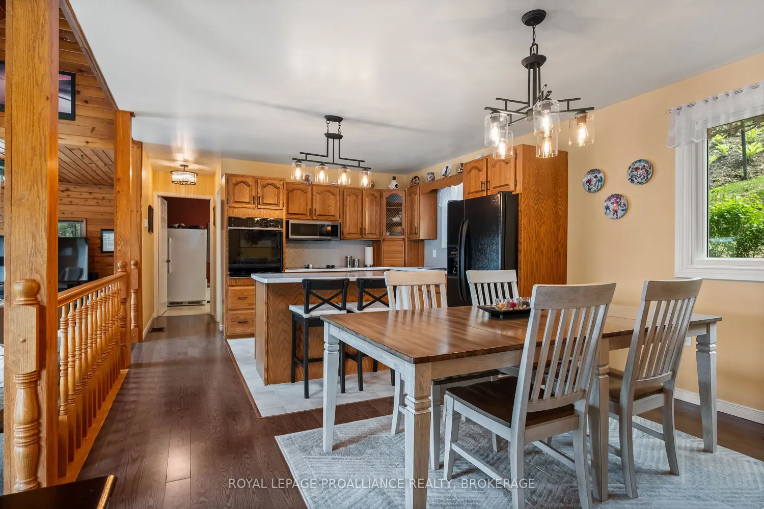1020 Lark Lane photo 5