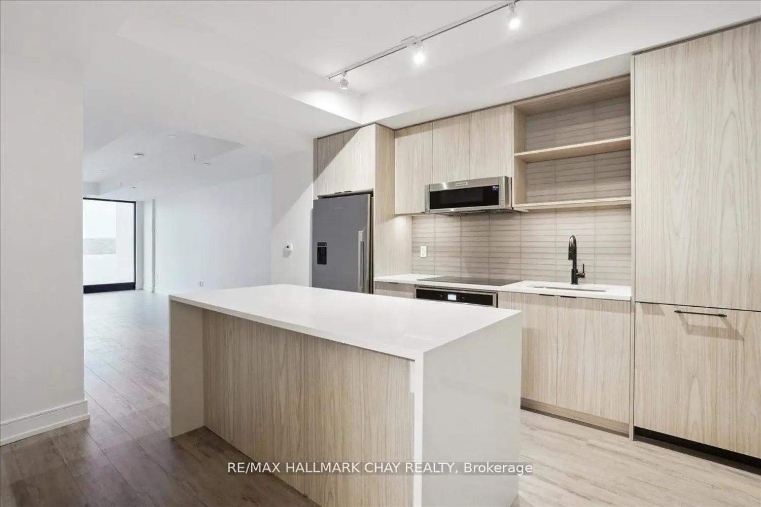 185 Dunlop Street 803 photo 5