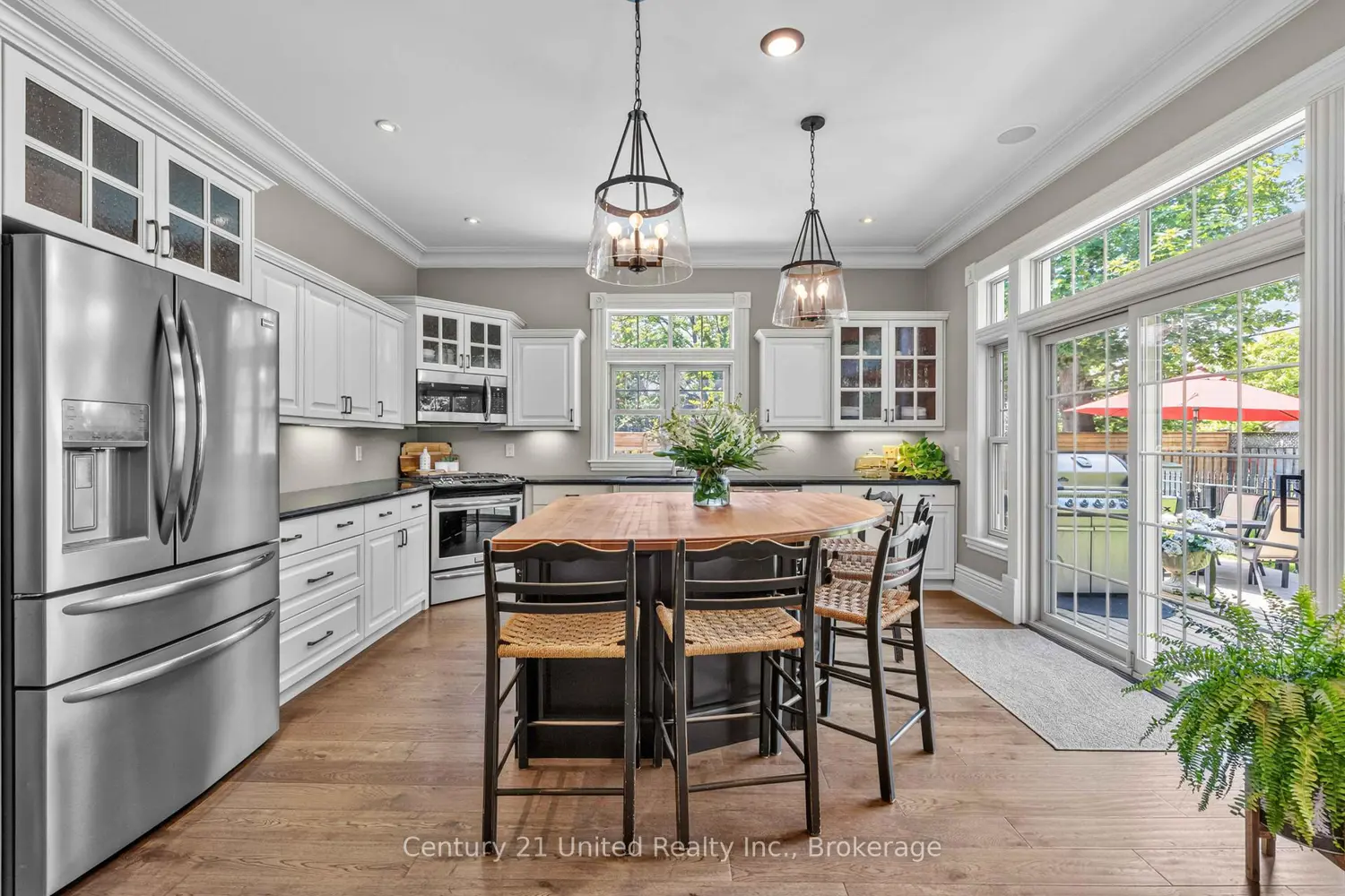 186 Aberdeen Avenue photo 3