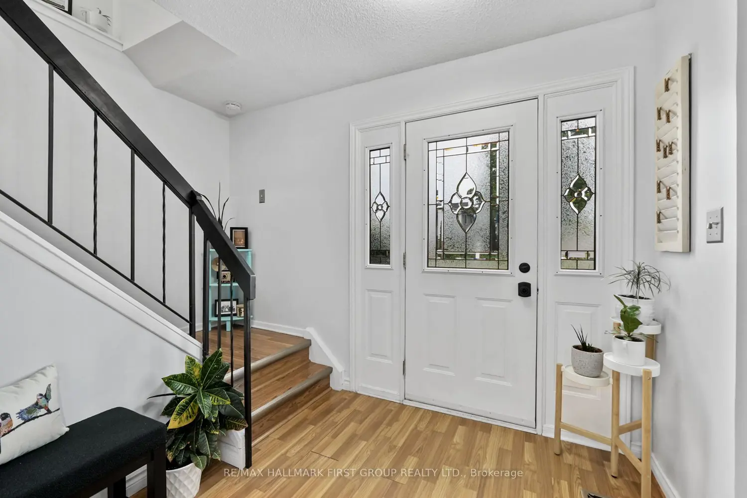 667 Westwood Drive photo 3