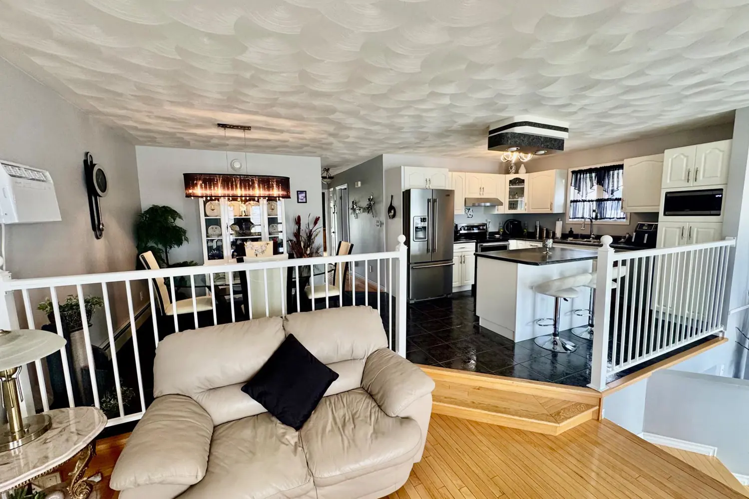 1272 Park Avenue photo 2