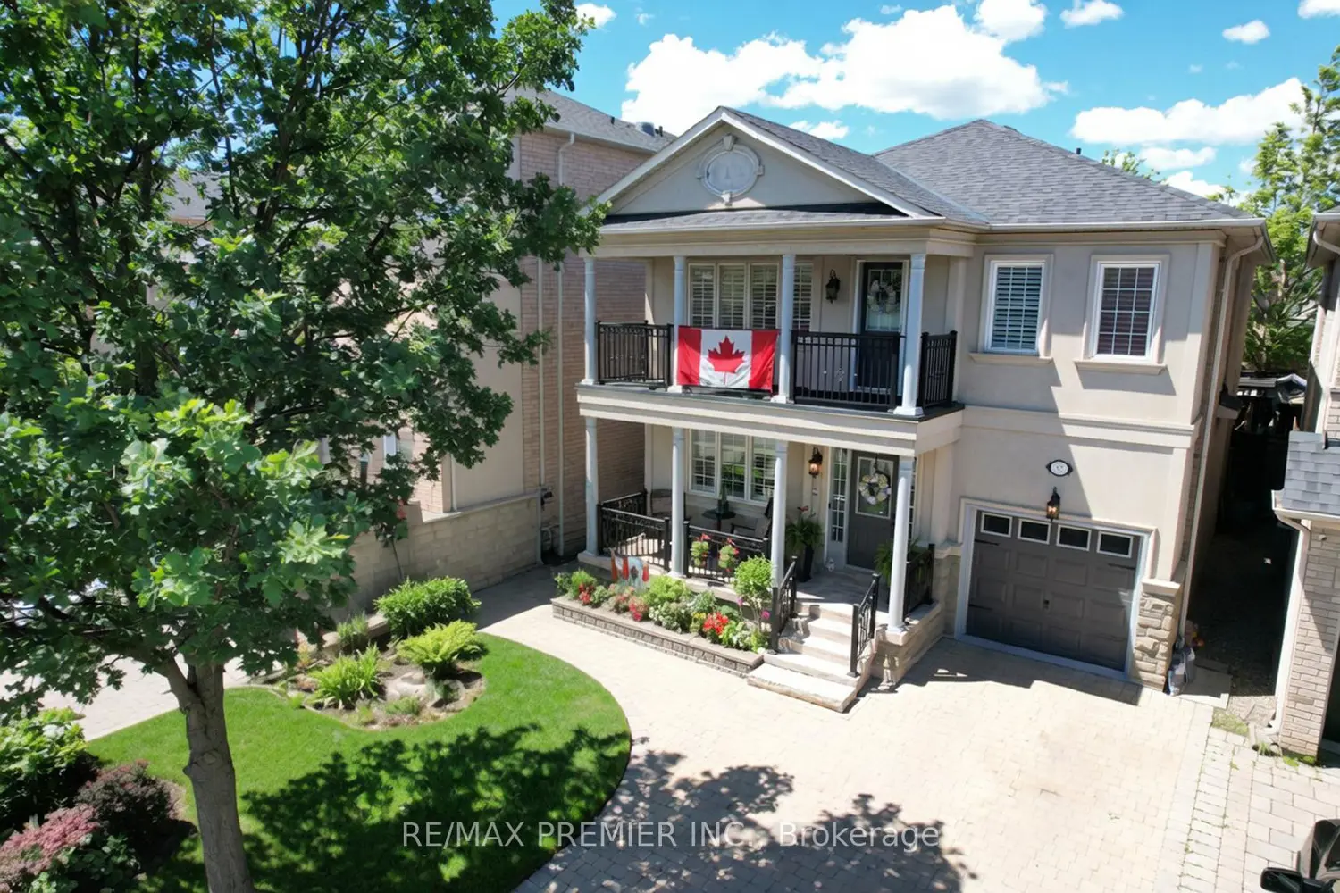32 Timberwolf Crescent