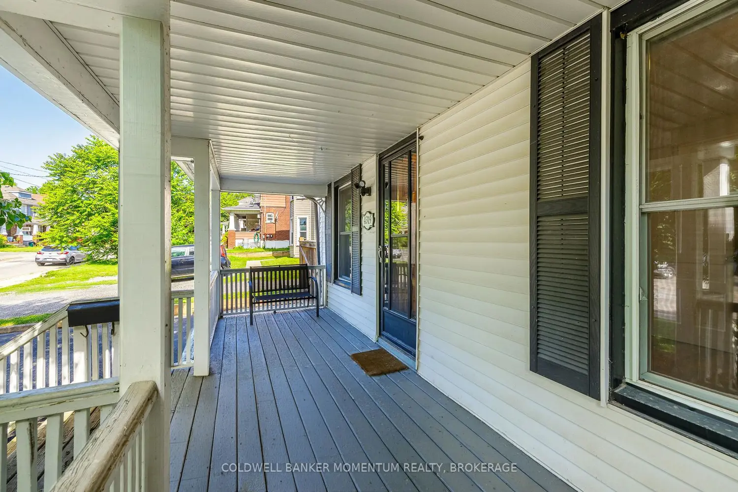4319 Seneca Street photo 2